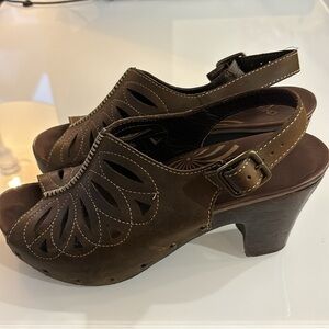 Dansko Rowena Leather Clog Sandals - size 40